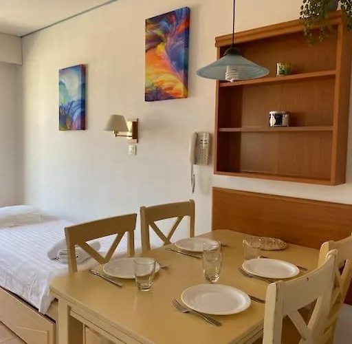 Apartament Joli 2 Pieces Vue Parking Clim 50m