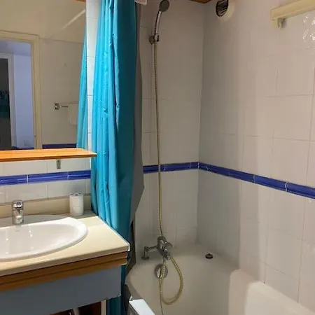Joli 2 Pieces Vue Parking Clim 50m Apartman