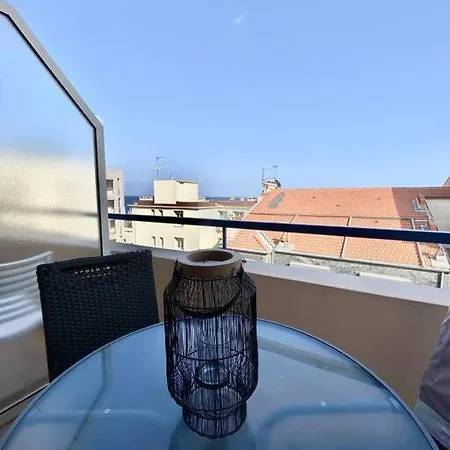 Joli 2 Pieces Vue Parking Clim 50m Apartman *